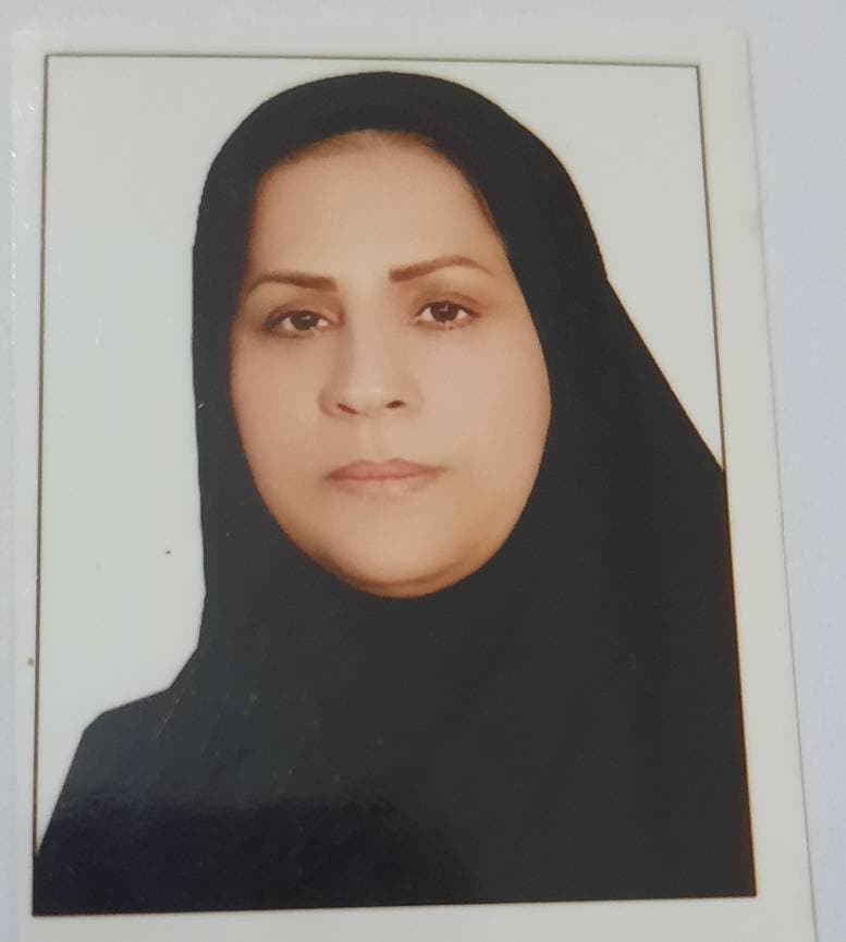 خانم فریبا محمدی زاده آموزگار پایه ششم کودکستان و دبستان الهام